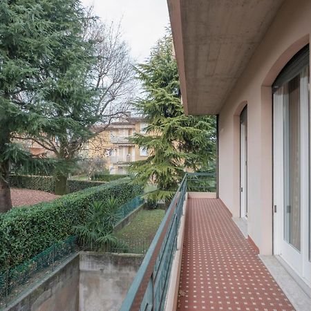 Aura Home Sirmione - 2 Bedrooms Apartment Zewnętrze zdjęcie