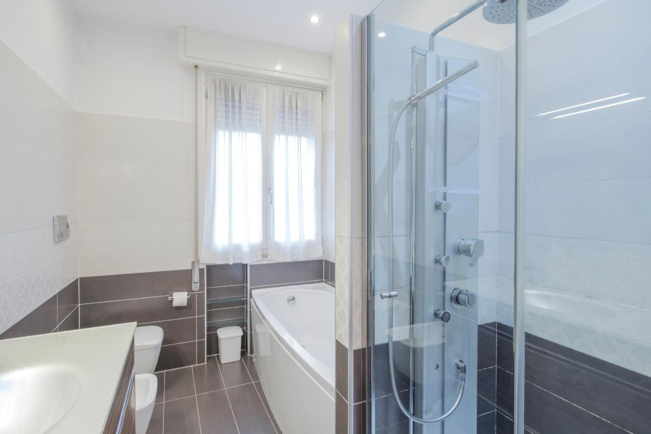 Aura Home Sirmione - 2 Bedrooms Apartment Zewnętrze zdjęcie