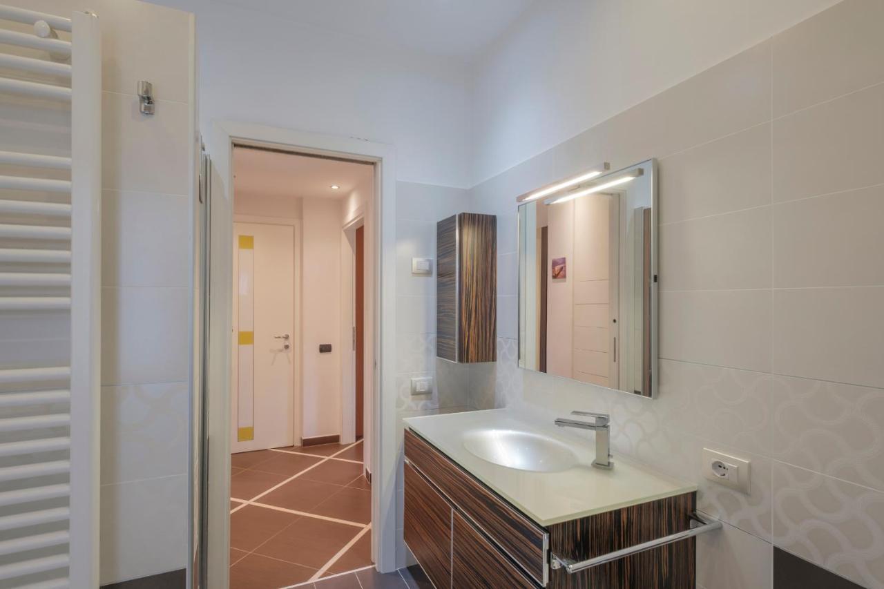 Aura Home Sirmione - 2 Bedrooms Apartment Zewnętrze zdjęcie