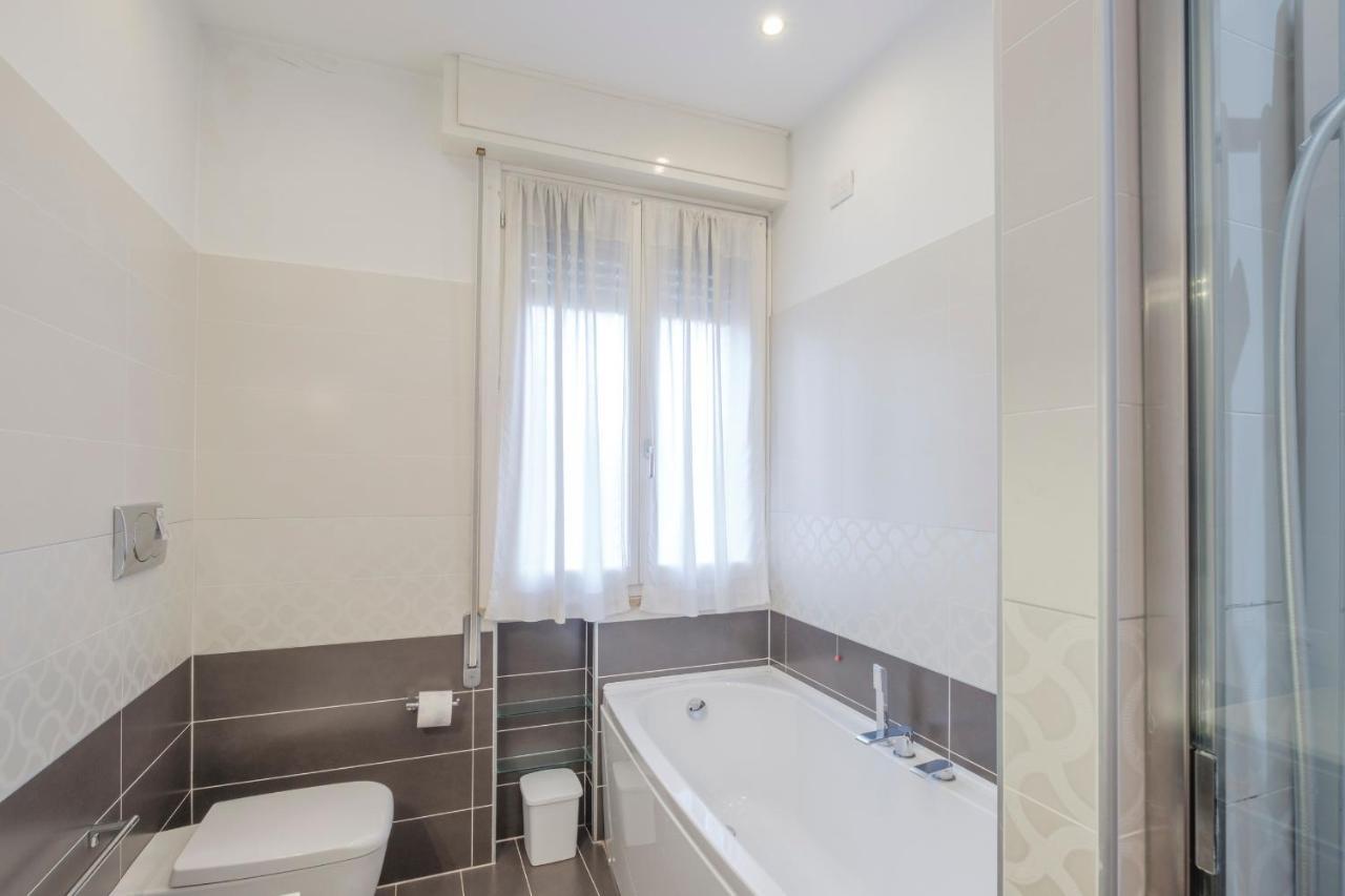 Aura Home Sirmione - 2 Bedrooms Apartment Zewnętrze zdjęcie