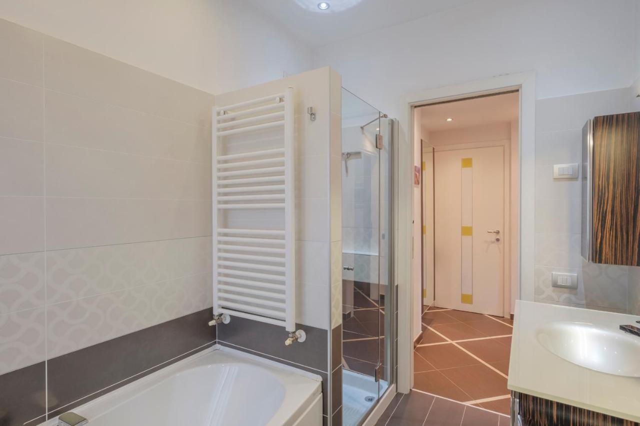 Aura Home Sirmione - 2 Bedrooms Apartment Zewnętrze zdjęcie
