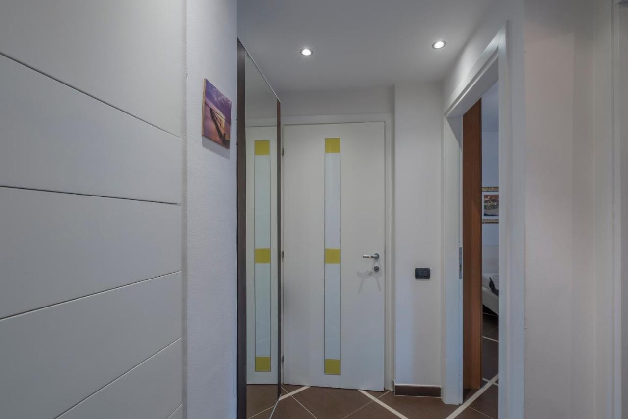 Aura Home Sirmione - 2 Bedrooms Apartment Zewnętrze zdjęcie