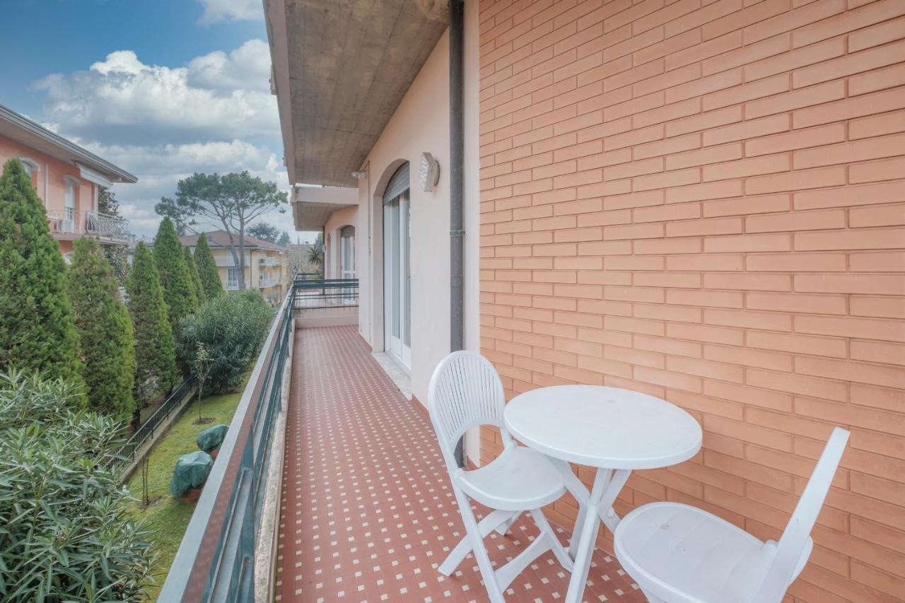 Aura Home Sirmione - 2 Bedrooms Apartment Zewnętrze zdjęcie