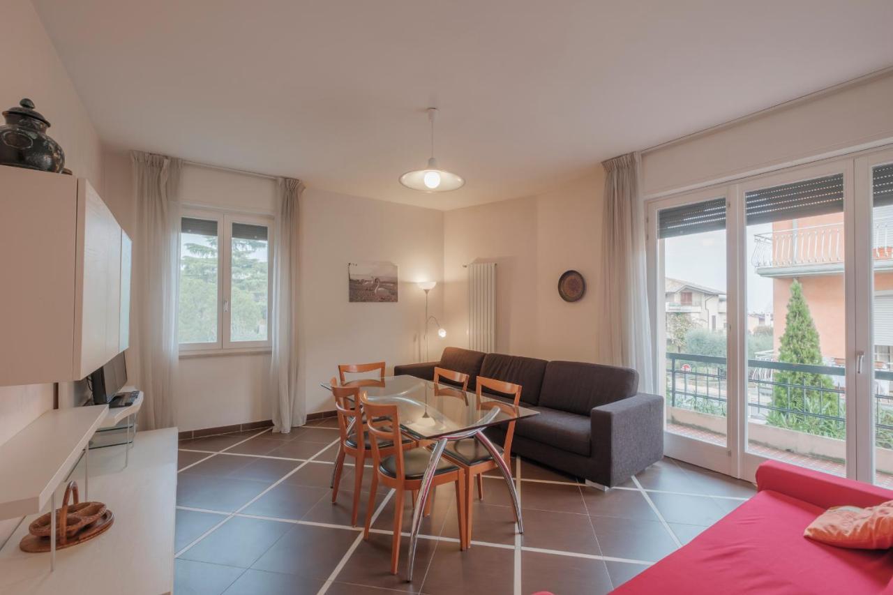 Aura Home Sirmione - 2 Bedrooms Apartment Zewnętrze zdjęcie
