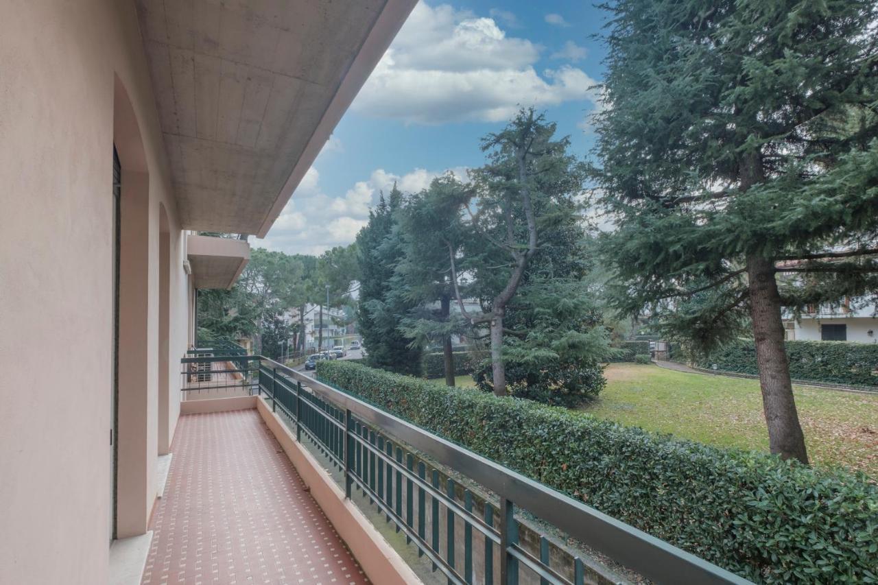 Aura Home Sirmione - 2 Bedrooms Apartment Zewnętrze zdjęcie