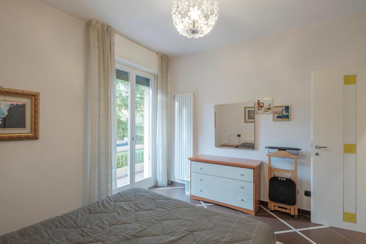 Aura Home Sirmione - 2 Bedrooms Apartment Zewnętrze zdjęcie
